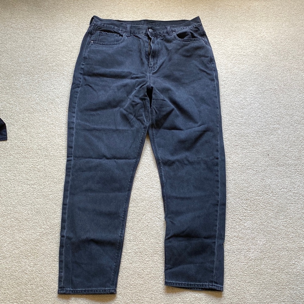 American Eagle Black Mom Jean